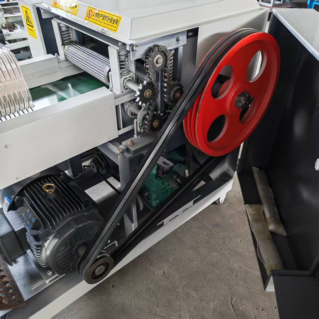 machine detail