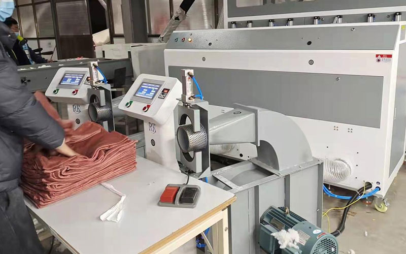 Quilting-Machine-Factory-Display